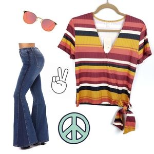 SELFIE | 70s Retro Inspired V-Neck Top L